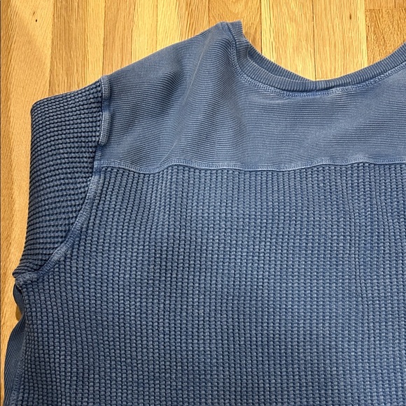 Free People Textured Navy Long Sleeve Top - Picture 4 of 4